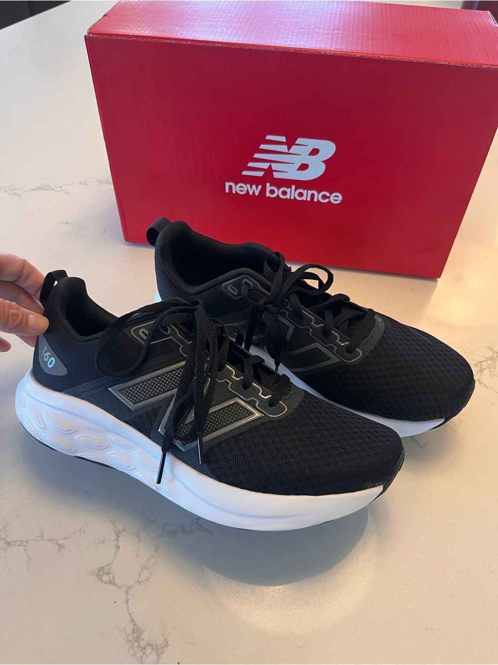 New Balance 460v4 Men's Black and White Athletic Running Shoes Size 8 1/2 2E